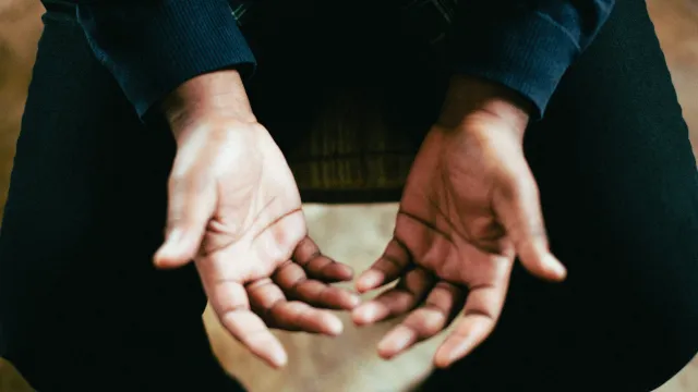 Beten (Foto: Jeremy Yap – Unsplash) Beten (Foto: Jeremy Yap – Unsplash)
