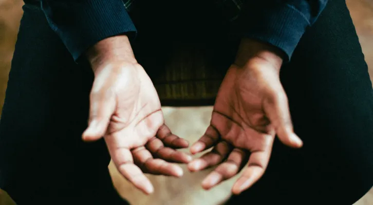 Beten (Foto: Jeremy Yap – Unsplash) Beten (Foto: Jeremy Yap – Unsplash)